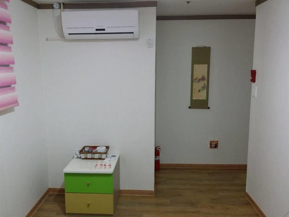 Feliz Guesthouse, Seoul Station Exterior foto